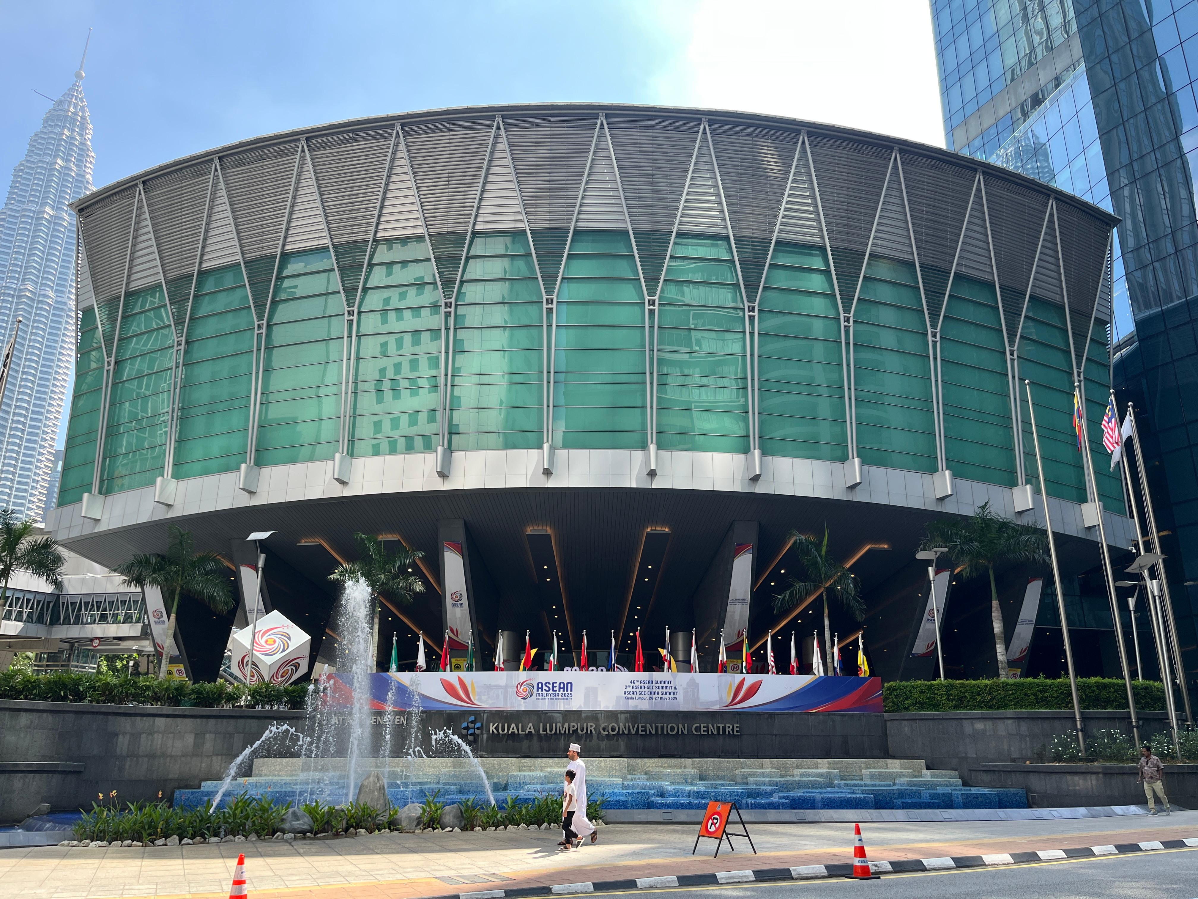 KTT ASEAN 2025 Diharapkan Menyatukan ASEAN Hadapi Tantangan Ekonomi Global 