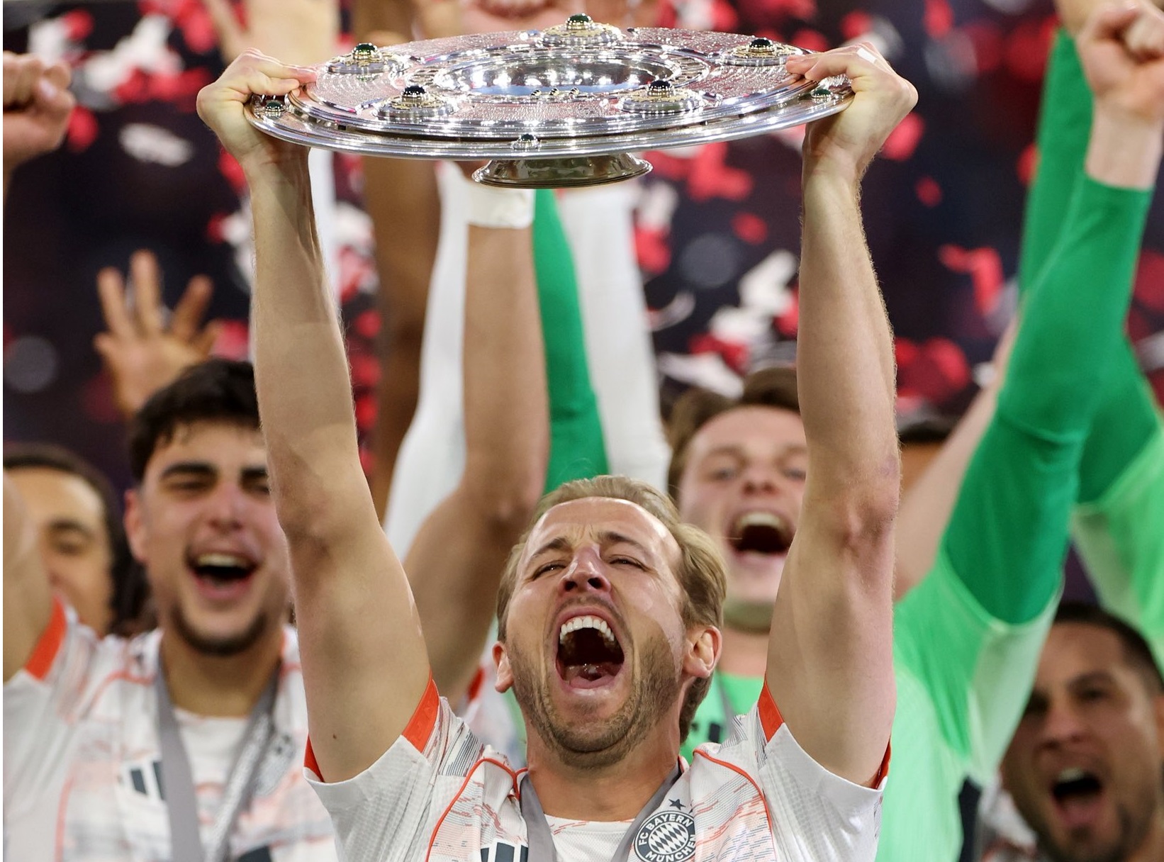 Rekor Sempurna Harry Kane, Raih Trofi Pertama Sekaligus Sepatu Emas