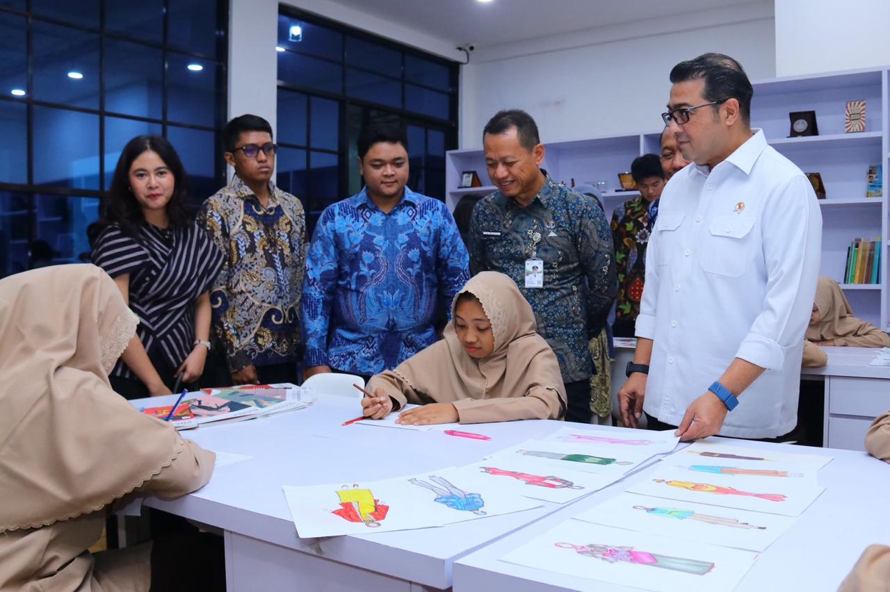 Menteri Ekraf Terus Dorong Kolaborasi Pemerintah-Swasta