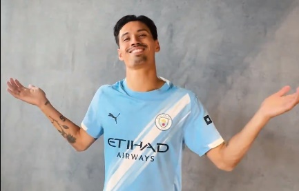 Kakak Kandung Pemain Timnas Indonesia Resmi Berlabuh ke Manchester City