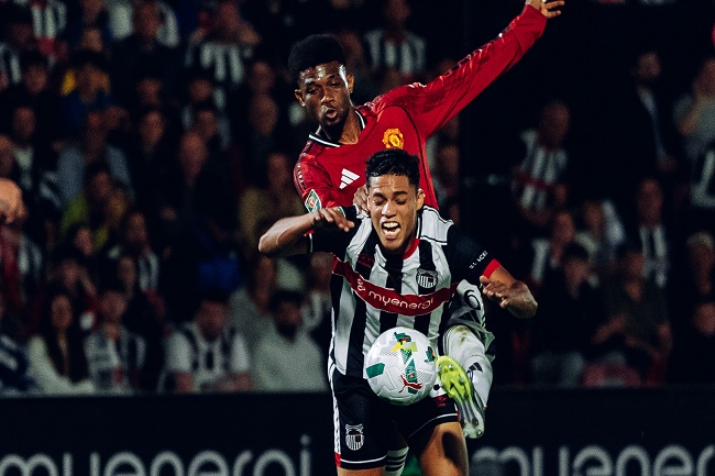 Tim Kasta Keempat Singkirkan Manchester United