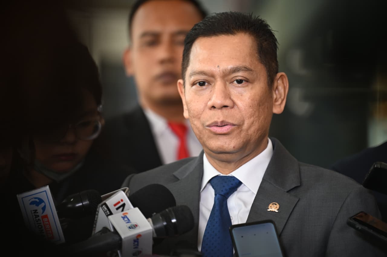 Partai Golkar Nonaktifkan Adies Kadir