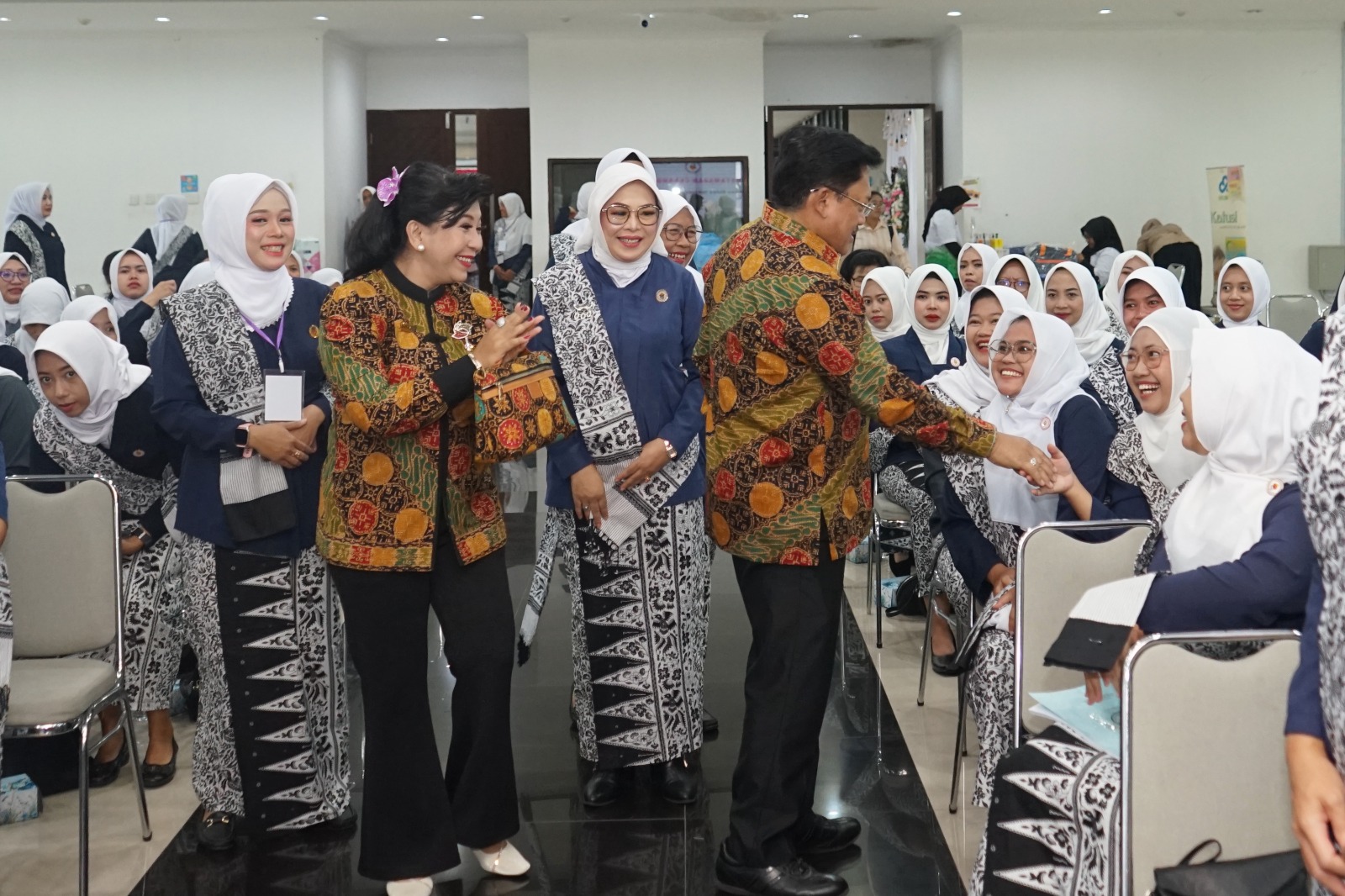 Bidan Miliki Peran Strategis dalam Pelayanan Ibu dan Anak