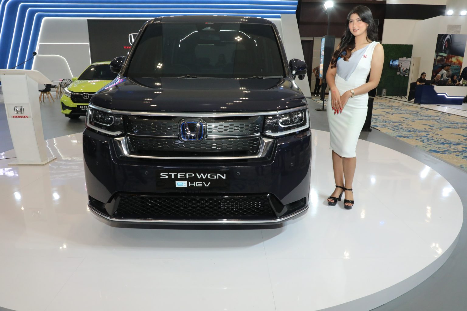 GIIAS 2025 Semarang, Targetkan 100 Unit Penjualan