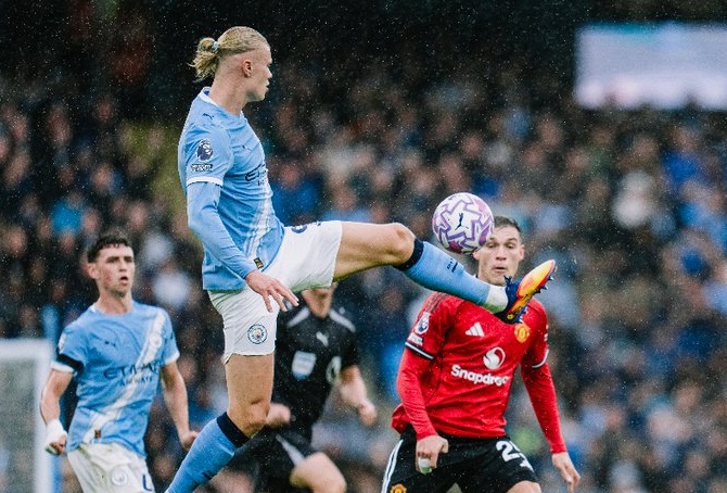 Manchester City Hajar Manchester United 3 Gol Tanpa Balas