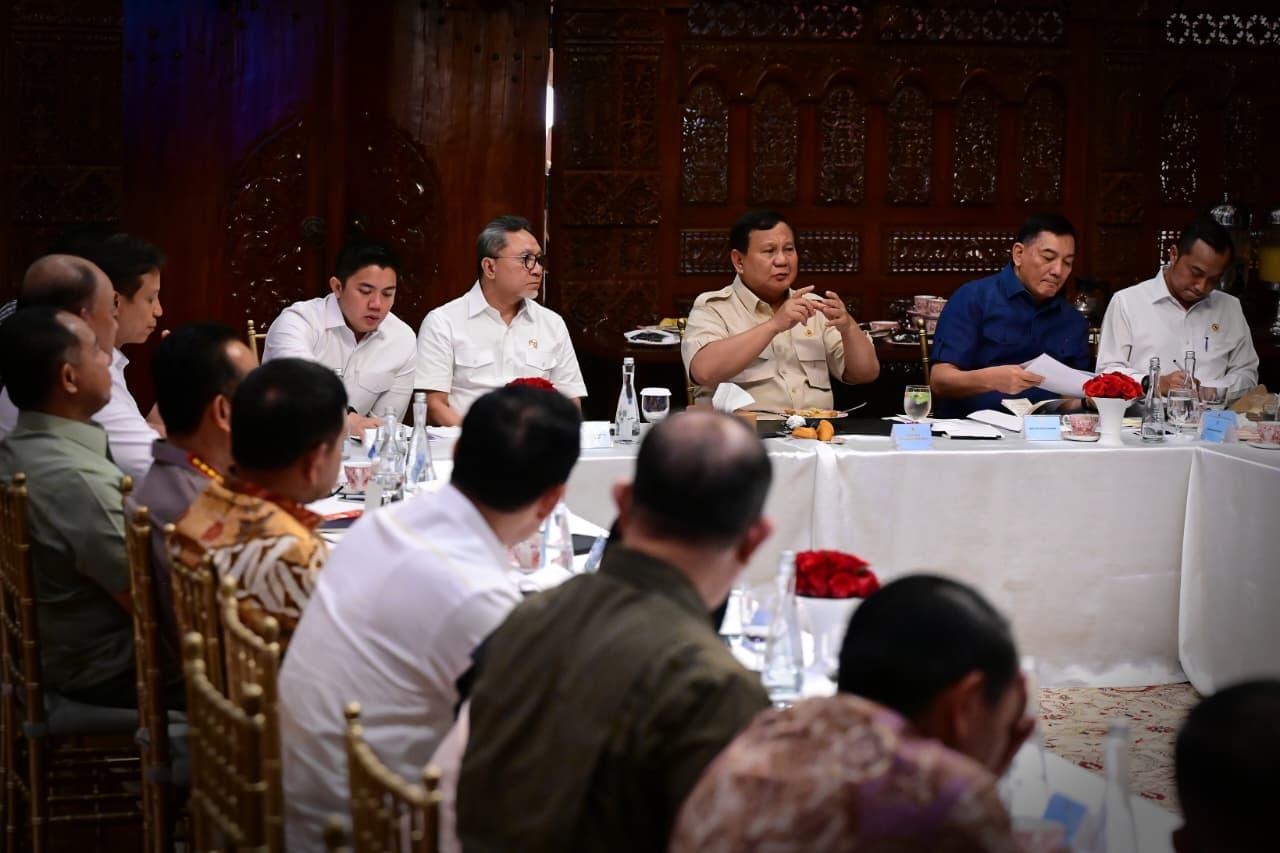 Prabowo Gelar Rapat di Kertanegara, Bahas Ketahanan Pangan hingga Perbaikan MBG