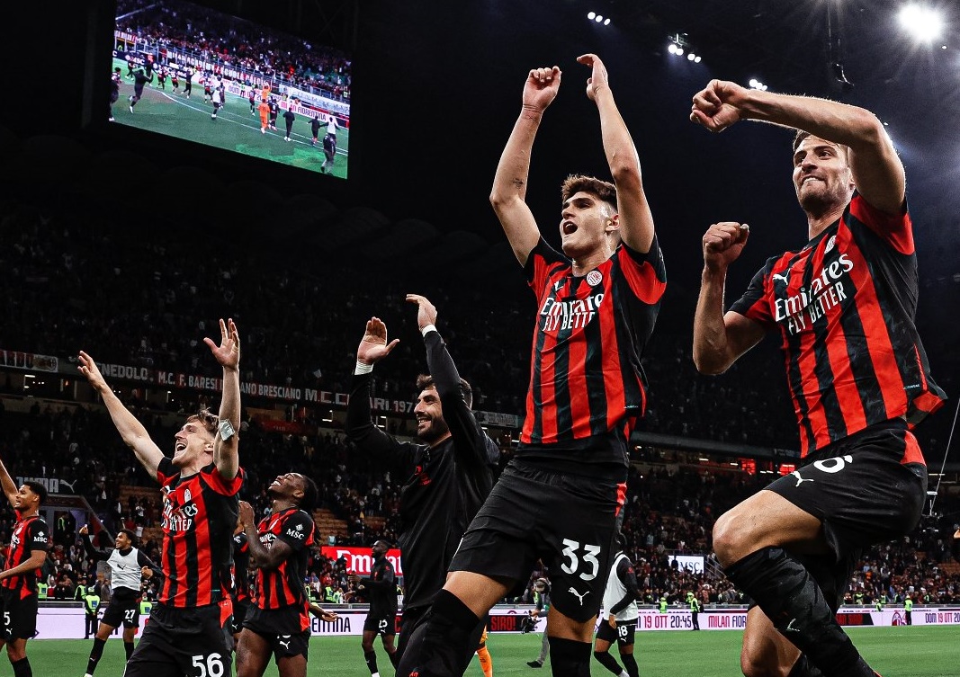 AC Milan Bungkam Napoli, Kuasai Puncak Klasemen