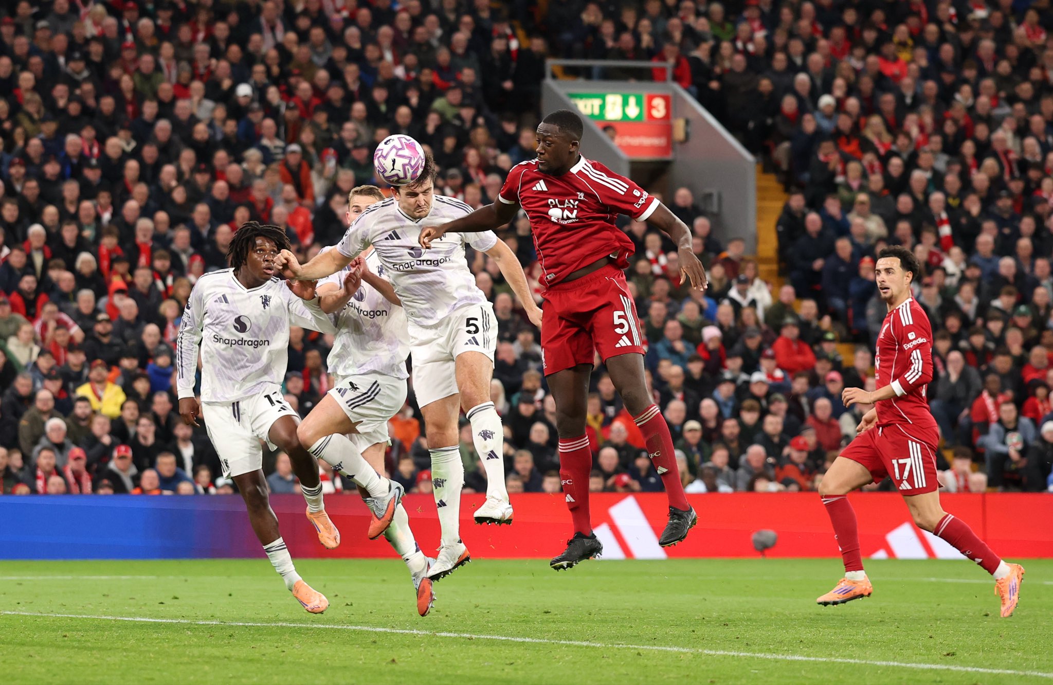 Manchester United Bekuk Liverpool