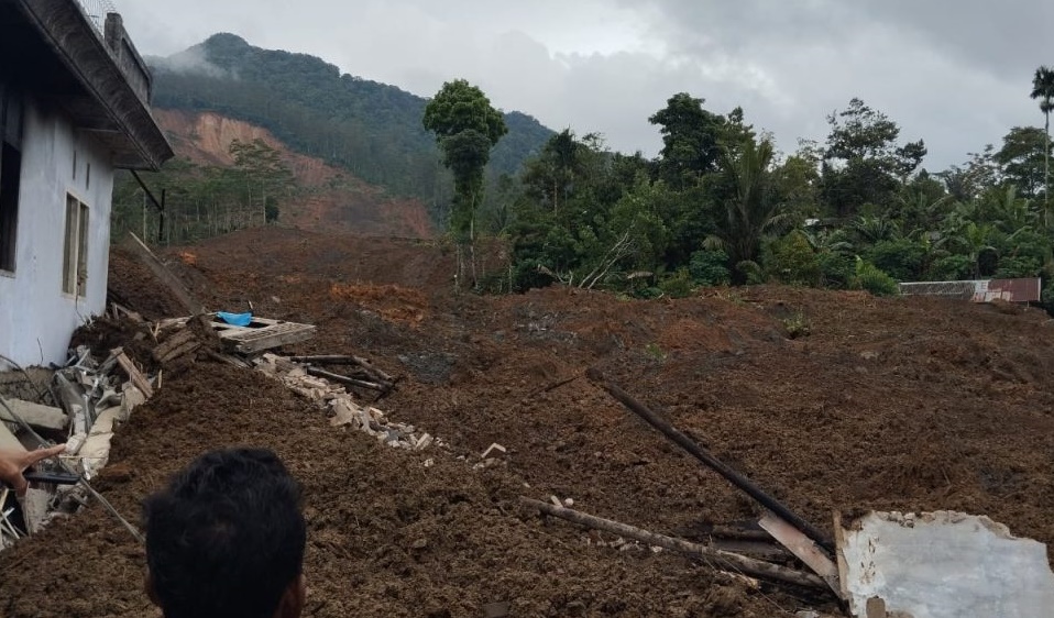 Longsor Banjarnegara, 27 Warga Masih Hilang