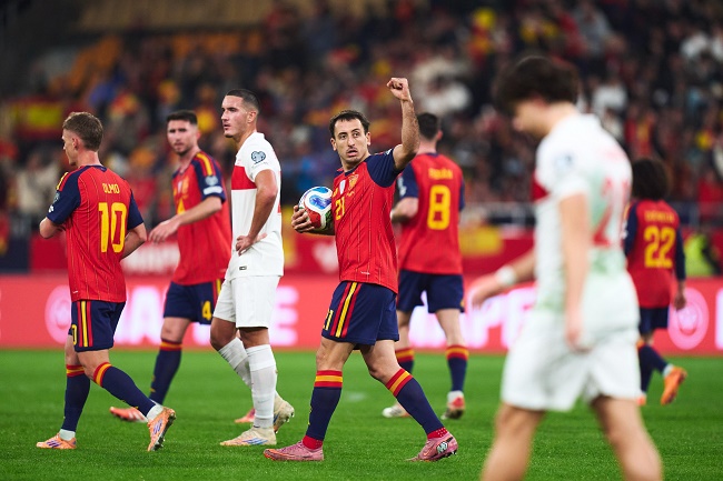 Spanyol Redam Turki, Amankan Tiket Piala Dunia