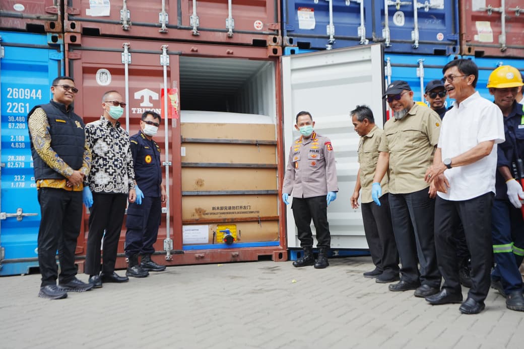 Polri – Bea Cukai Amankan 87 Kontainer Produk CPO