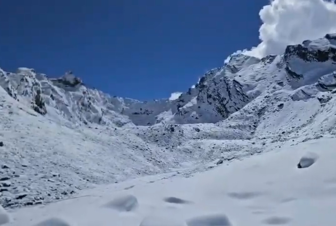 7 Pendaki Tewas Usai Longsor Salju