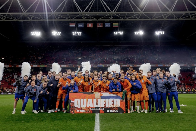 Belanda Gilas Lituania 4-0