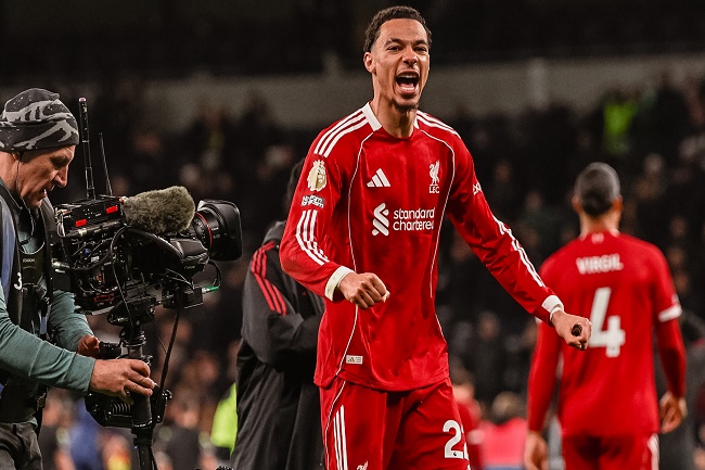 Liverpool Tundukkan Tottenham, Masuk 5 Besar Klasemen