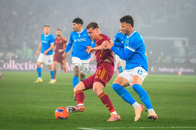 Napoli Bungkam AS Roma, Tempel AC Milan