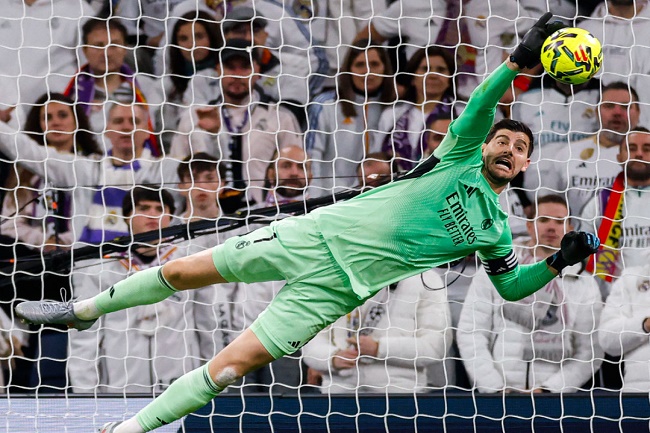 Real Madrid Bekuk Sevilla, Masih Tertinggal dari Barcelona