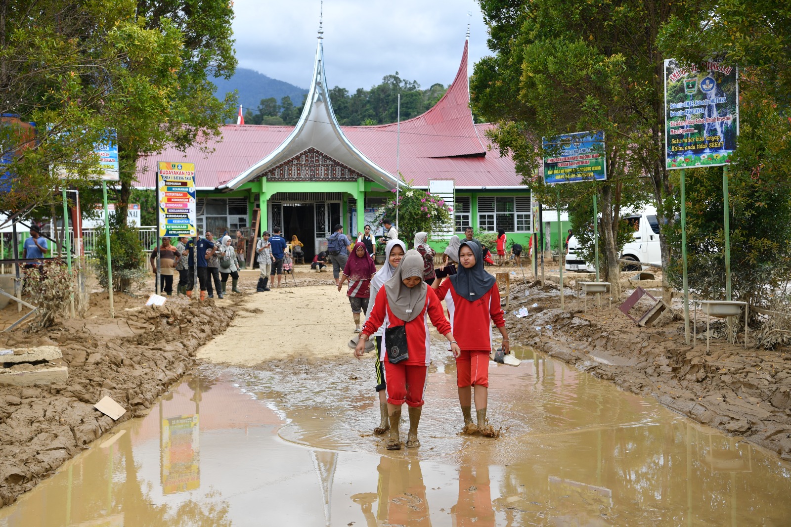 Proses Pembelajaran di Wilayah Terdampak Bencana Diatur Fleksibel Sesuai Kondisi Lokal