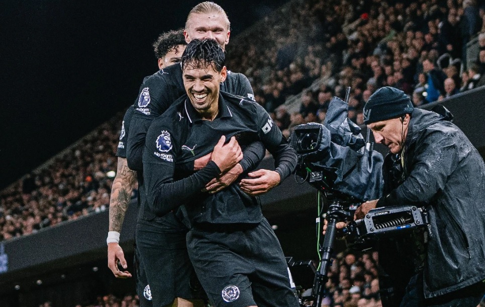 Drama 9 Gol, Manchester City Susah Payah Tundukkan Fulham
