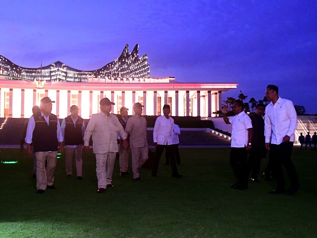 Perdana ke IKN, Presiden Prabowo Tinjau Progres Pembangunan Nusantara