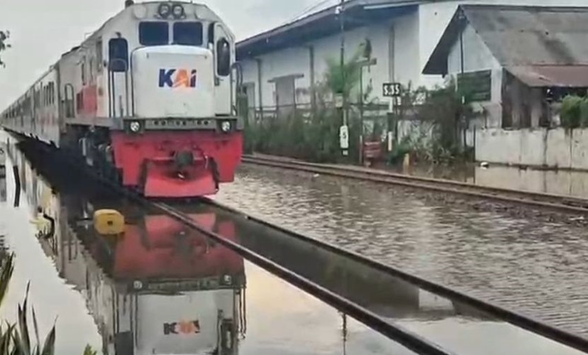 Banjir Meluas, KAI Batalkan 38 Perjalanan Kereta