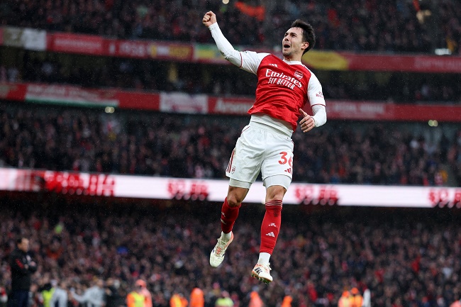 Arsenal Menjauh dari Kejaran Manchester City