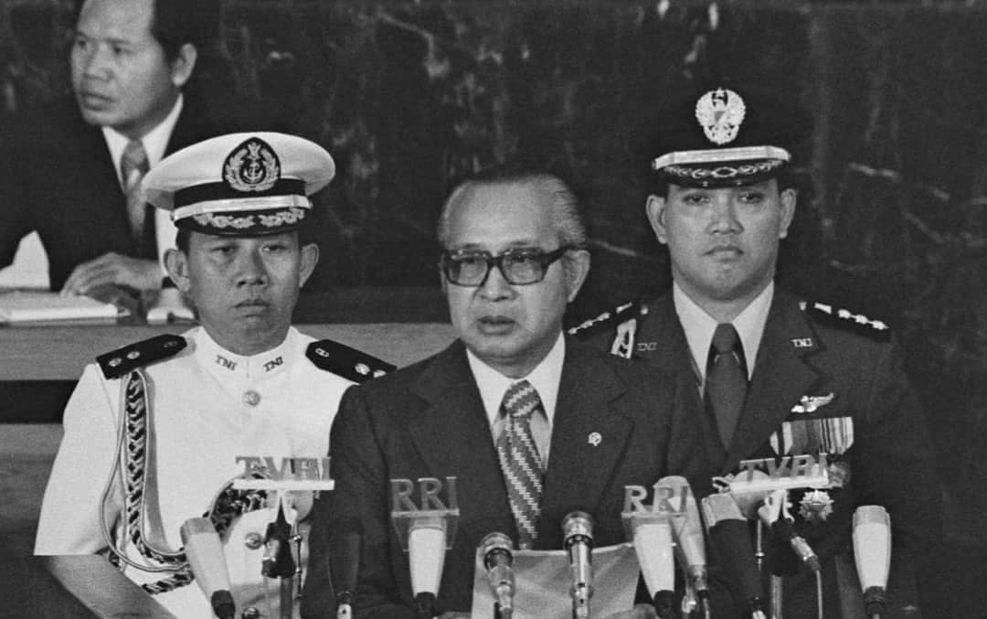 Ajudan, Panglima ABRI, lalu Wakil Presiden