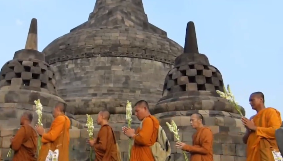 Perkuat Posisi Candi Borobudur dan Prambanan sebagai Pusat Religi Dunia