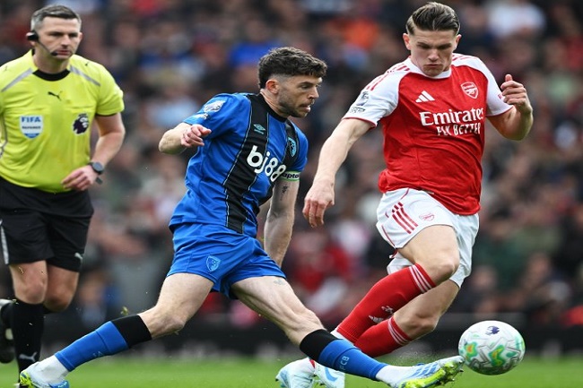 Arsenal Tumbang di Kandang, Gagal Menjauh dari City