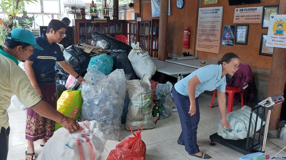 Optimalkan Bank Sampah di Tengah Kenaikan Harga Plastik