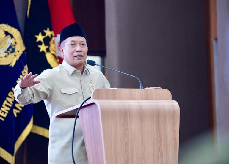 Ferry Juliantono & 30 Ribu Sarjana 