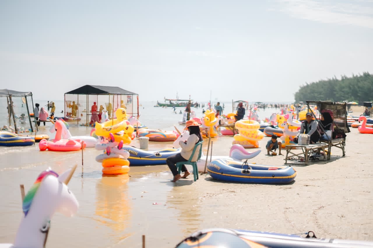Karangjahe Beach Jadi Primadona Libur Lebaran