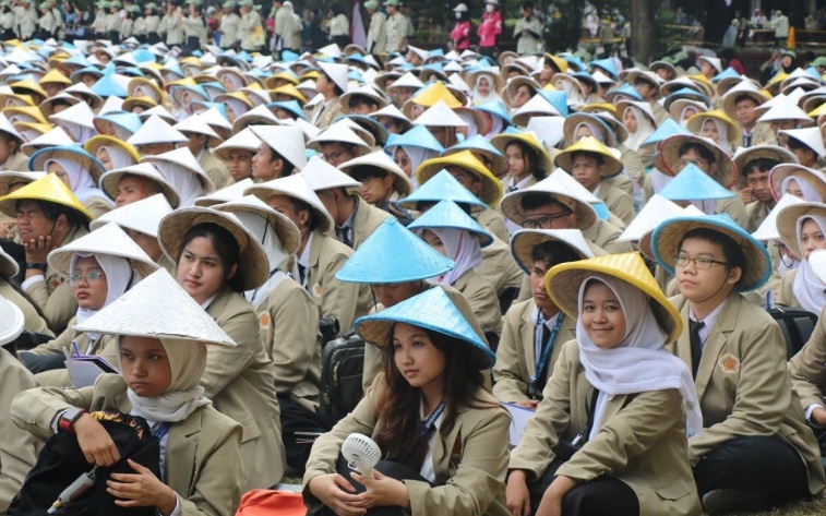Pendidikan Tinggi Hak Seluruh Warga, Bukan Privilese