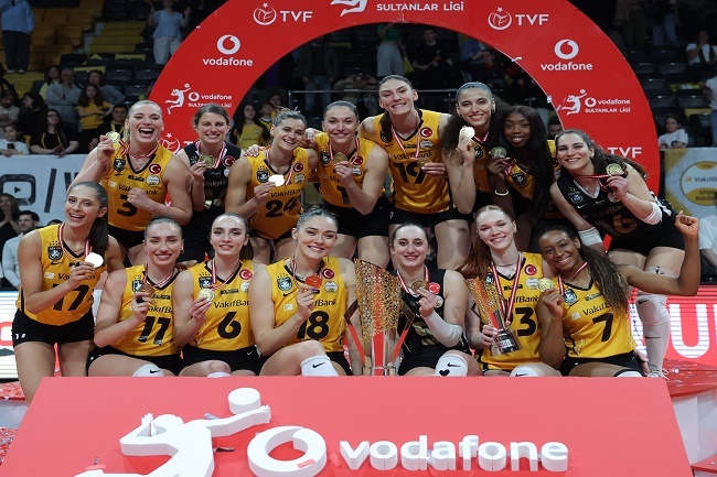 Vakıfbank Amankan Gelar ke-15