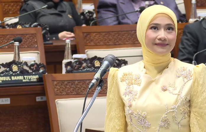 Adela Kanasya Adies Gantikan Ayah di DPR