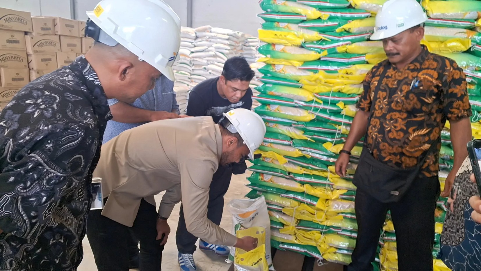 Kualitas Beras Bantuan Harus Jadi Perhatian Pemerintah