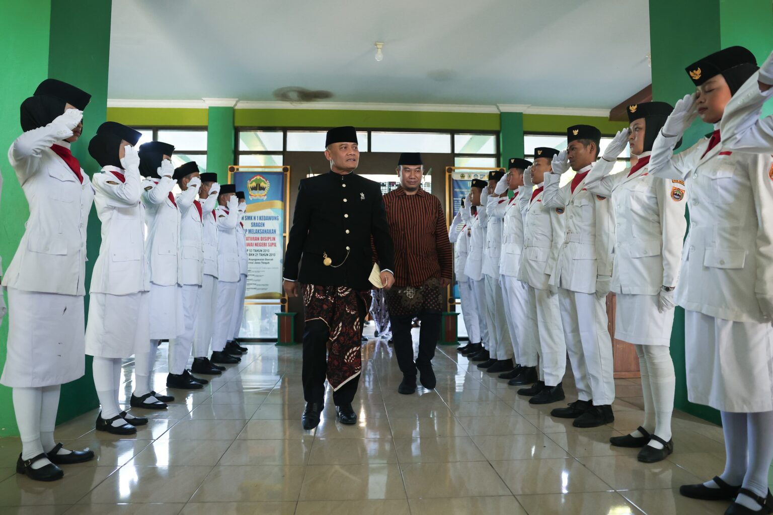 Hardiknas, Pendidikan Cerdaskan Bangsa