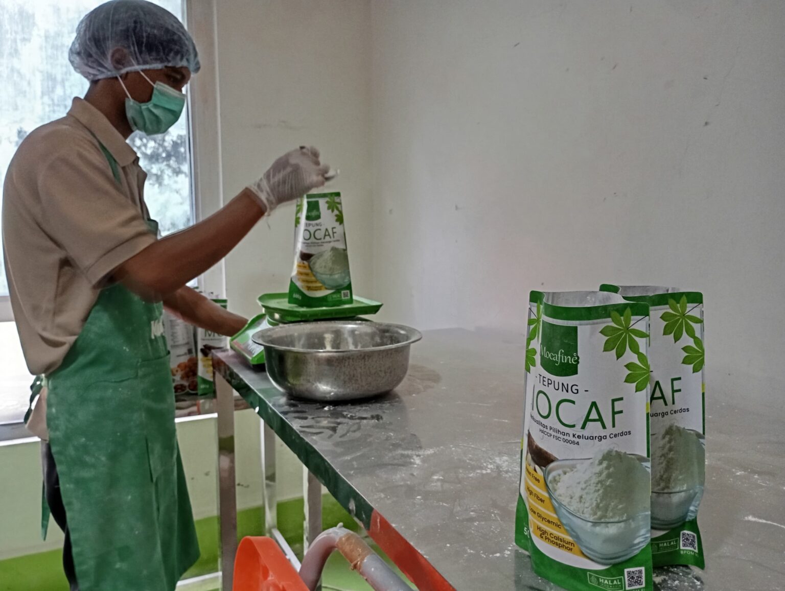 Olah Singkong Jadi Mocaf, Angkat Derajat Petani Lokal