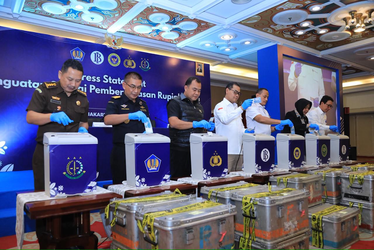 Polri dan Bank Indonesia Musnahkan 466.535 Lembar Uang Rupiah Palsu