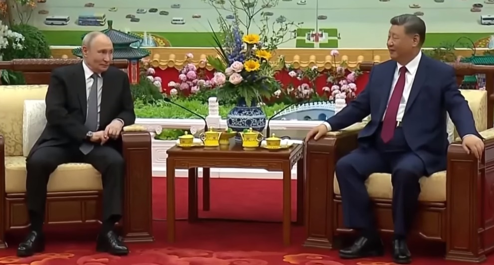 Vladimir Putin dan Xi Jinping Tanda Tangani 20 Kesepakatan