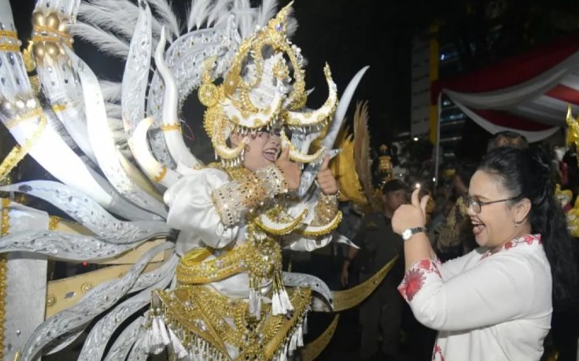  Semarang Night Carnival Diwarnai Hujan Deras dan Banjir