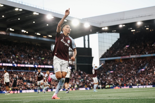 Aston Villa Hajar Liverpool 4-2, Segel Tiket Liga Champions