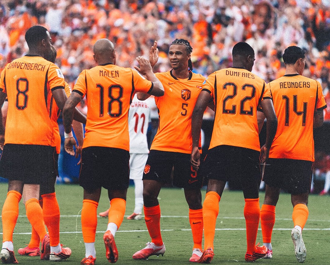 Belanda Juara Grup, Jepang dan Swedia Ikut Melaju