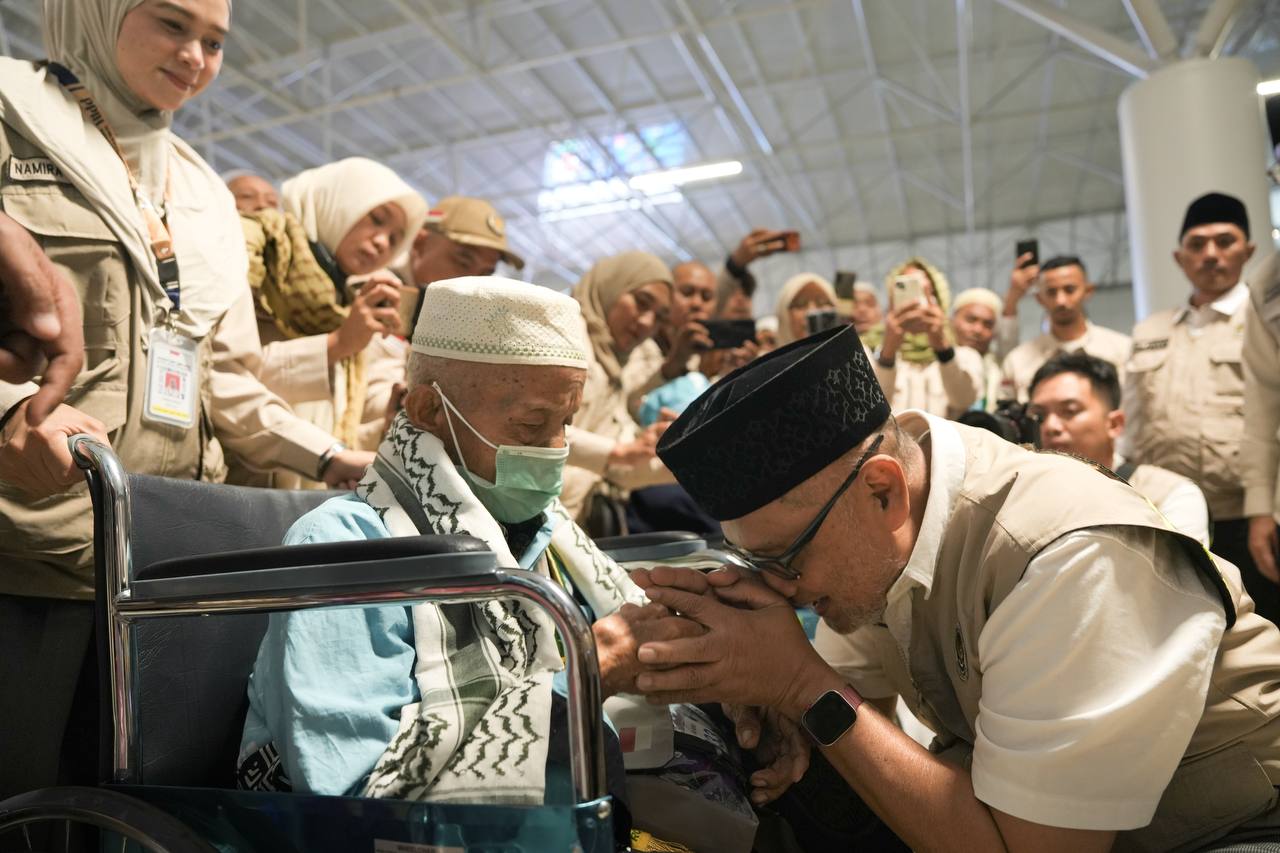 Menhaj Lepas Kepulangan Perdana Jemaah Haji Indonesia ke Tanah Air