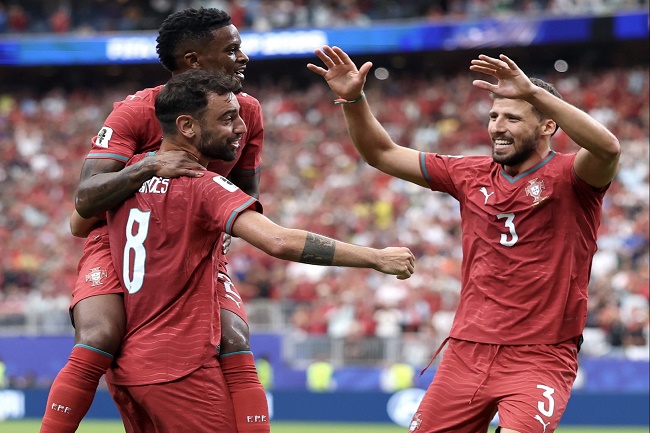 Ronaldo Cetak 2 Gol, Portugal Hajar Uzbekistan