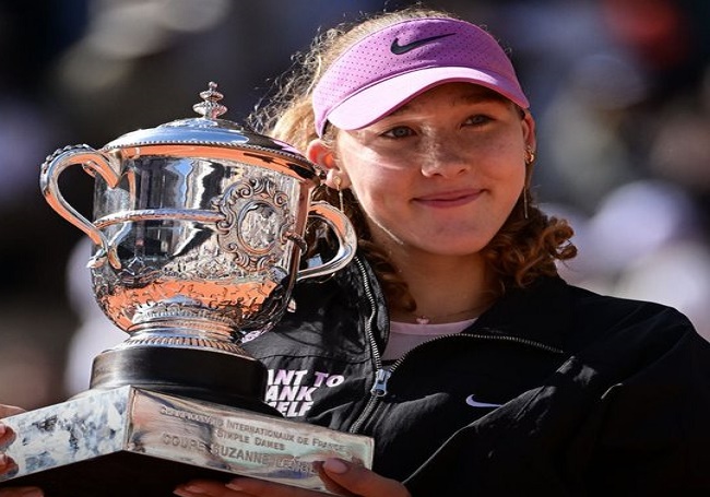 Petenis Rusia Mirra Andreeva Juara Grand Slam Prancis Terbuka