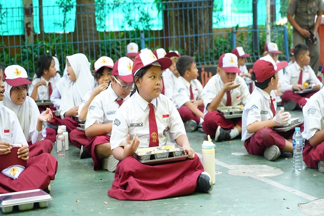Operasional Program MBG Perlu Pendekatan Berorientasi Sosial