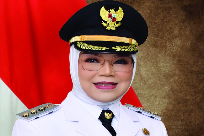 OTT, KPK Ciduk Bupati Sukoharjo Etik Suryani