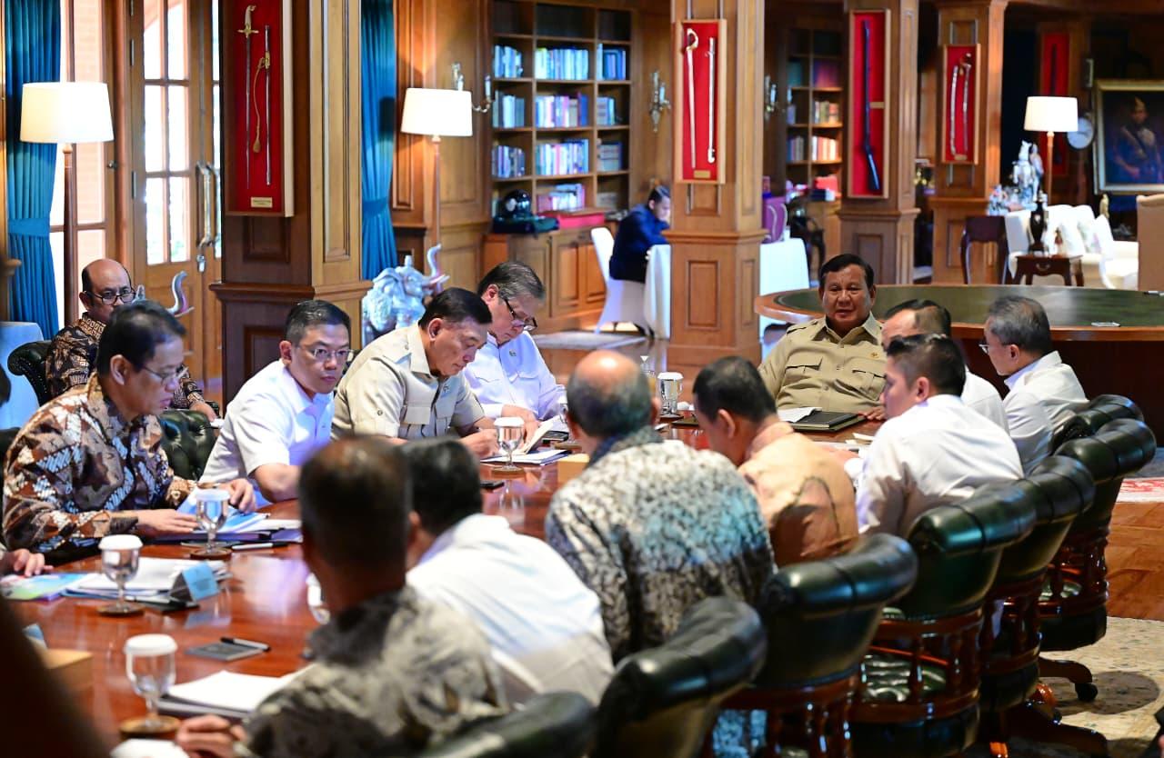 Prabowo Minta Harga Khusus BBM bagi Nelayan Kapal 30–200 GT