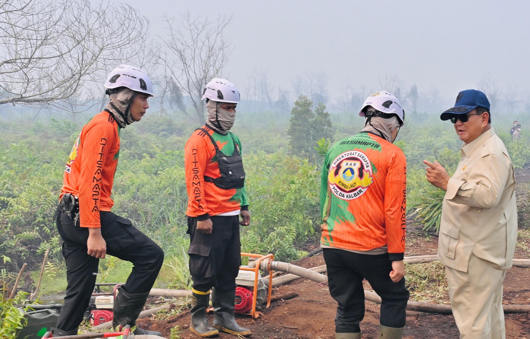 Prabowo Instruksikan Penguatan Operasi Darat dan Udara untuk Tangani Karhutla