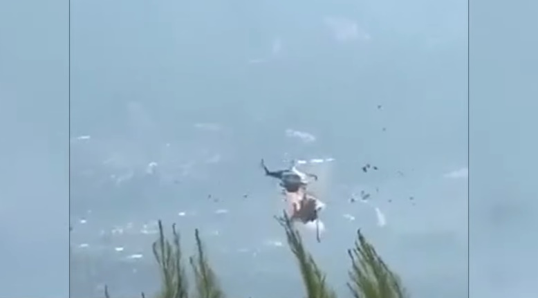 2 Helikopter Tabrakan Saat Jinakkan Kebakaran, 2 Orang Tewas